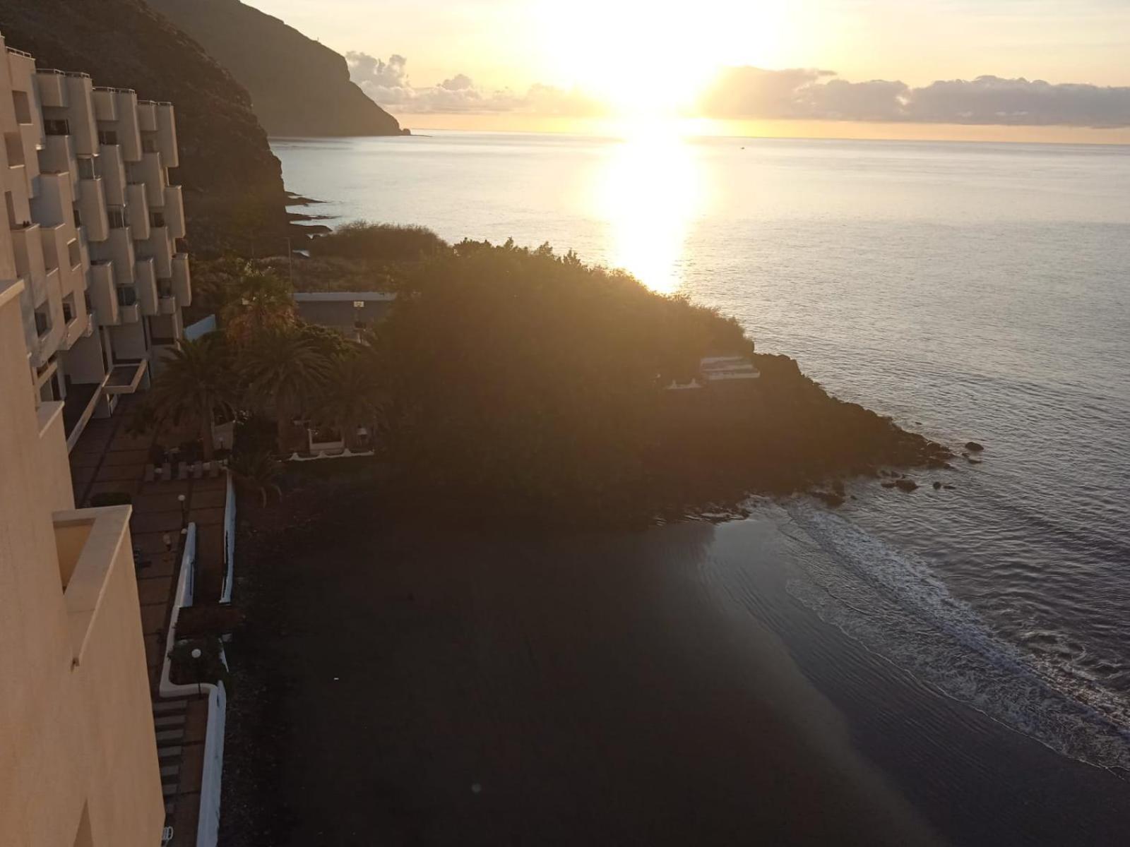 Apartamentos Playa Chica / Playa Las Gaviotas Santa Cruz de Tenerife Bagian luar foto