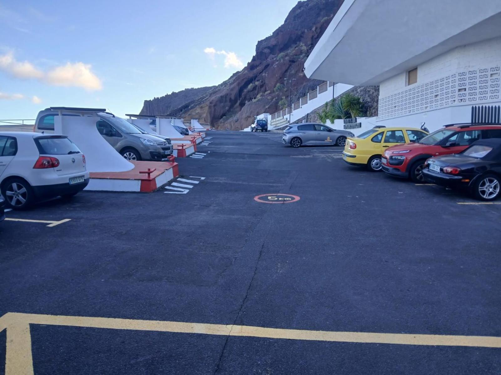 Apartamentos Playa Chica / Playa Las Gaviotas Santa Cruz de Tenerife Bagian luar foto